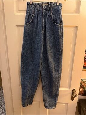 Vintage Lee Blue High waist 80s Denim Jeans with Colorful Stitching